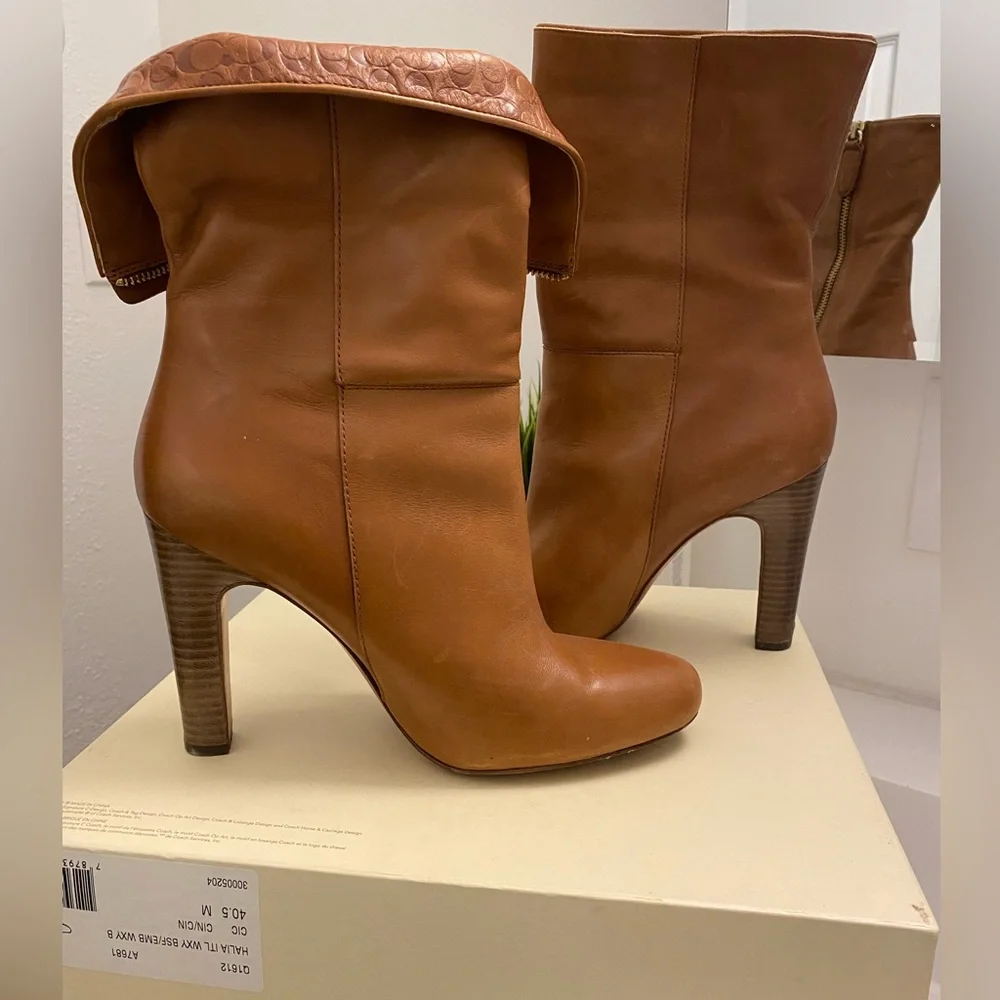 Coach Halia Boots - Picture 2 of 5